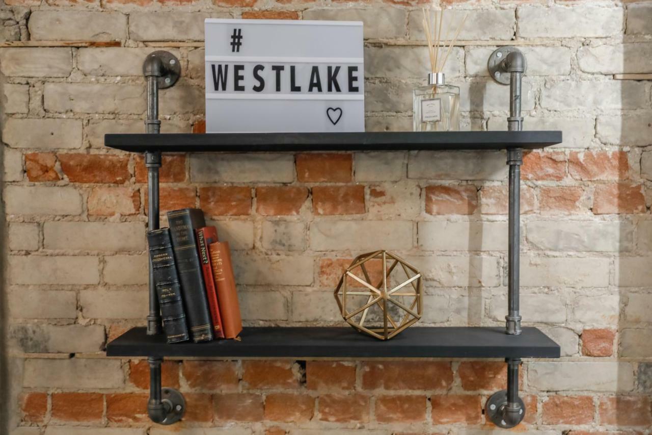 The Westlake Toronto Extérieur photo