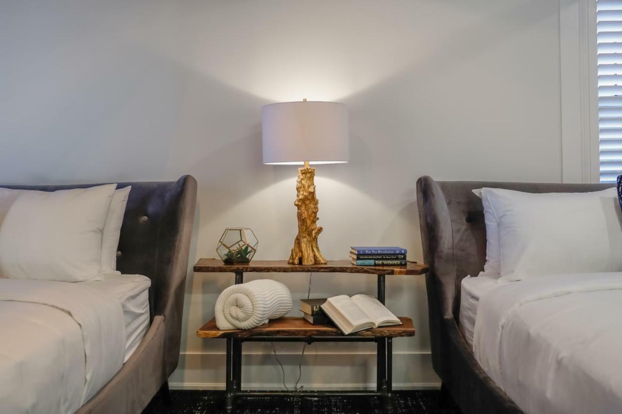 The Westlake Toronto Extérieur photo